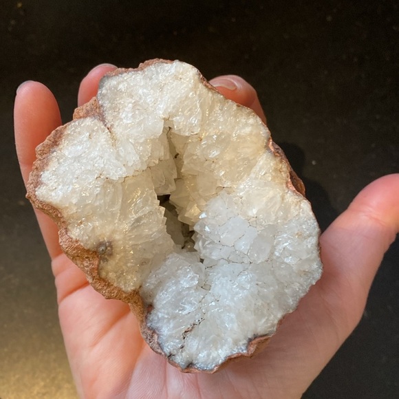 Natural geode/bookend/decor accent - Picture 4 of 10